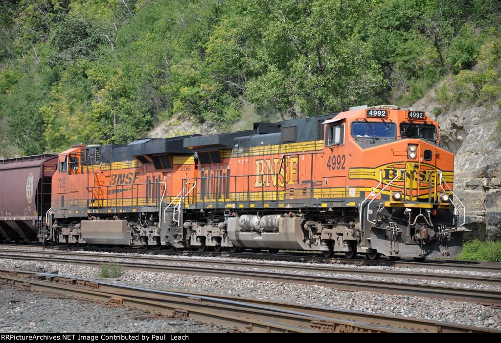 Grain train rolls east through Hoffman